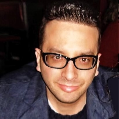 Darius V. Echeverría